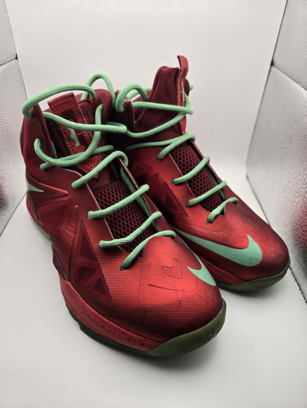 Nike LeBron 10 X XMas Christmas 6.5Y 2012 OG NO INSOLES, NO BOX READ
